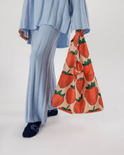 Load image into Gallery viewer, Standard Baggu - Strawberry Baggu