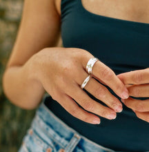 Load image into Gallery viewer, Sahara Silver Ridge Ring Ladha