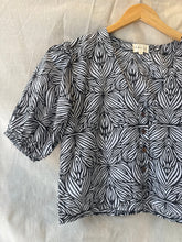 Load image into Gallery viewer, Lumae Matisse Blouse Maelu Designs