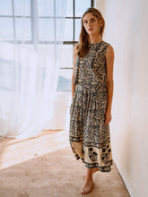 Load image into Gallery viewer, Delia Crop Top Maelu Designs