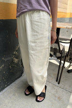 Load image into Gallery viewer, Gardener's Pants - Ecru Le Bon Shoppe