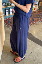 Load image into Gallery viewer, Balloon Pants - Midnight Le Bon Shoppe