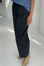 Load image into Gallery viewer, Arc Pants - BLACK DENIM Le Bon Shoppe