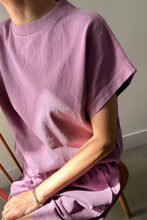 Load image into Gallery viewer, Jeanne Tee - Dusty Lilac Le Bon Shoppe