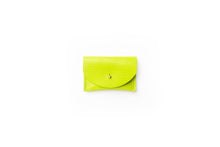 Load image into Gallery viewer, Cardholder - Chartreuse Leather Primecut 
