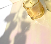 Load image into Gallery viewer, 7.2oz. No. 3 Moss + Amber Candle Choice Blooms 
