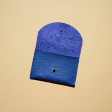 Load image into Gallery viewer, Cardholder - Lapis Leather Primecut 
