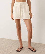 Load image into Gallery viewer, Women's Coastal Double Gauze Curved Hem Short Pact Medium Cream 
