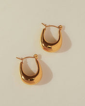Load image into Gallery viewer, Novata Earrings KOZAKH 
