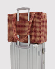 Load image into Gallery viewer, Small Cloud Carry-On - Tan Houndstooth Baggu 
