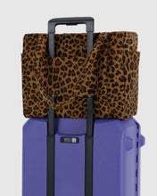 Load image into Gallery viewer, Small Cloud Carry-on - Leopard Baggu 
