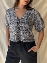 Load image into Gallery viewer, Lumae Matisse Blouse Maelu Designs 
