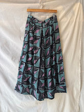 Load image into Gallery viewer, Suki Fleur Pant Maelu Designs 

