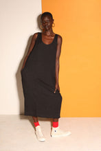 Load image into Gallery viewer, BASIC LINEN SHIFT DRESS BLACK LF MARKEY 
