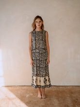 Load image into Gallery viewer, Delia Crop Top Maelu Designs 

