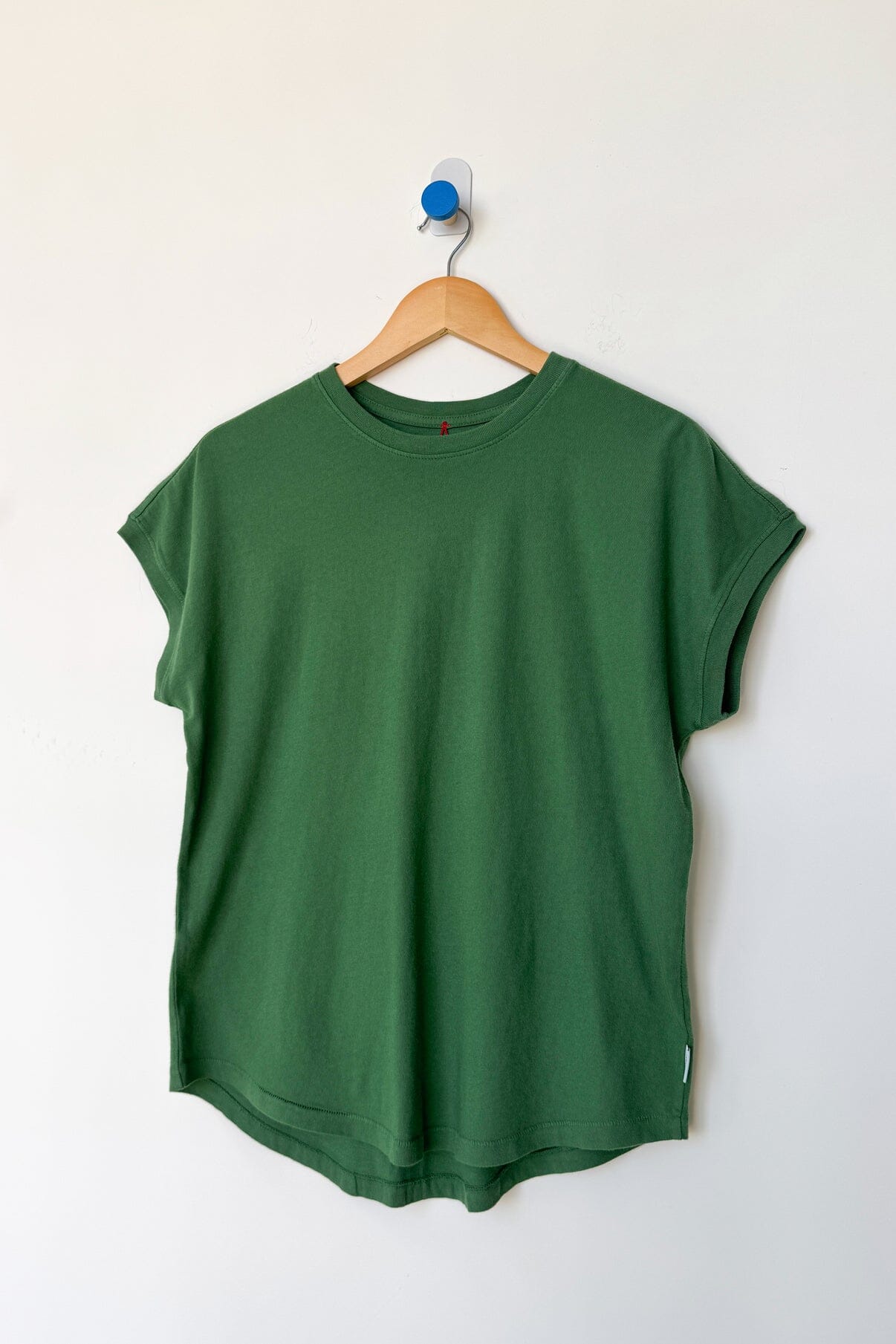 EASE TEE - AVOCADO Le Bon Shoppe 