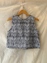 Load image into Gallery viewer, Lumae Crop Top Maelu Designs 

