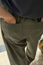 Load image into Gallery viewer, Gardener's Pants - Army Green Le Bon Shoppe 
