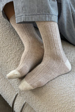 Load image into Gallery viewer, CLASSIC CASHMERE SOCKS - FAWN Le Bon Shoppe 
