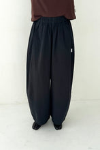 Load image into Gallery viewer, Parachute Pants - BLACK Le Bon Shoppe 
