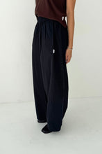 Load image into Gallery viewer, Parachute Pants - BLACK Le Bon Shoppe 
