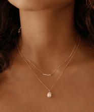 Load image into Gallery viewer, Dotted Pearl Necklace May Martin 
