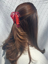 Load image into Gallery viewer, Lobster Claw Clip // Cellulose Acetate Line &amp; Co 
